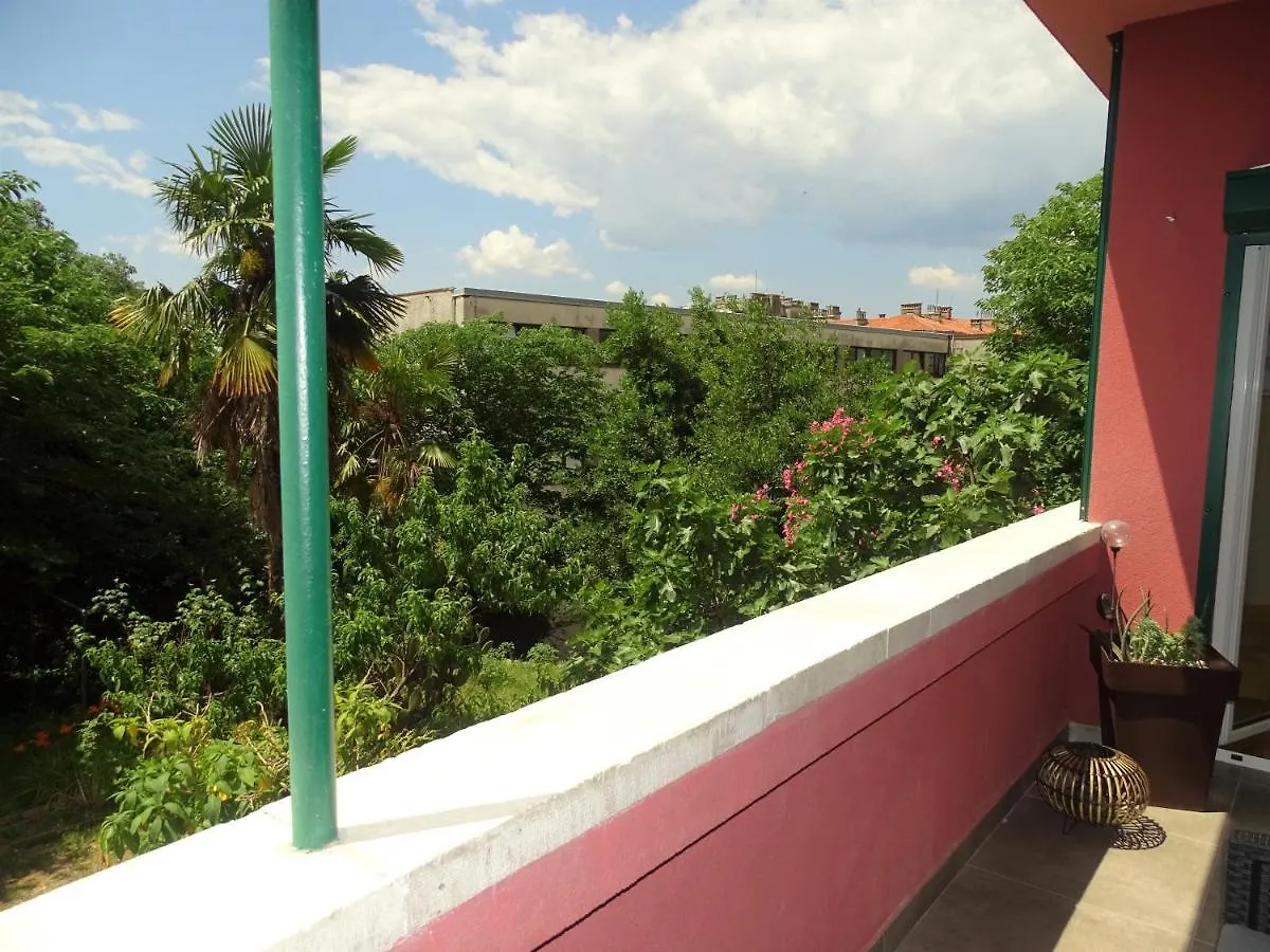Sunny Oasis Apartment Rijeka