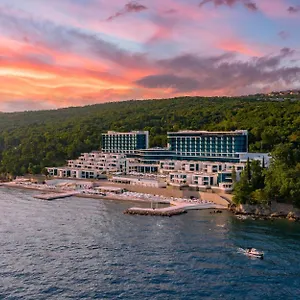 Hilton Costabella And Отель