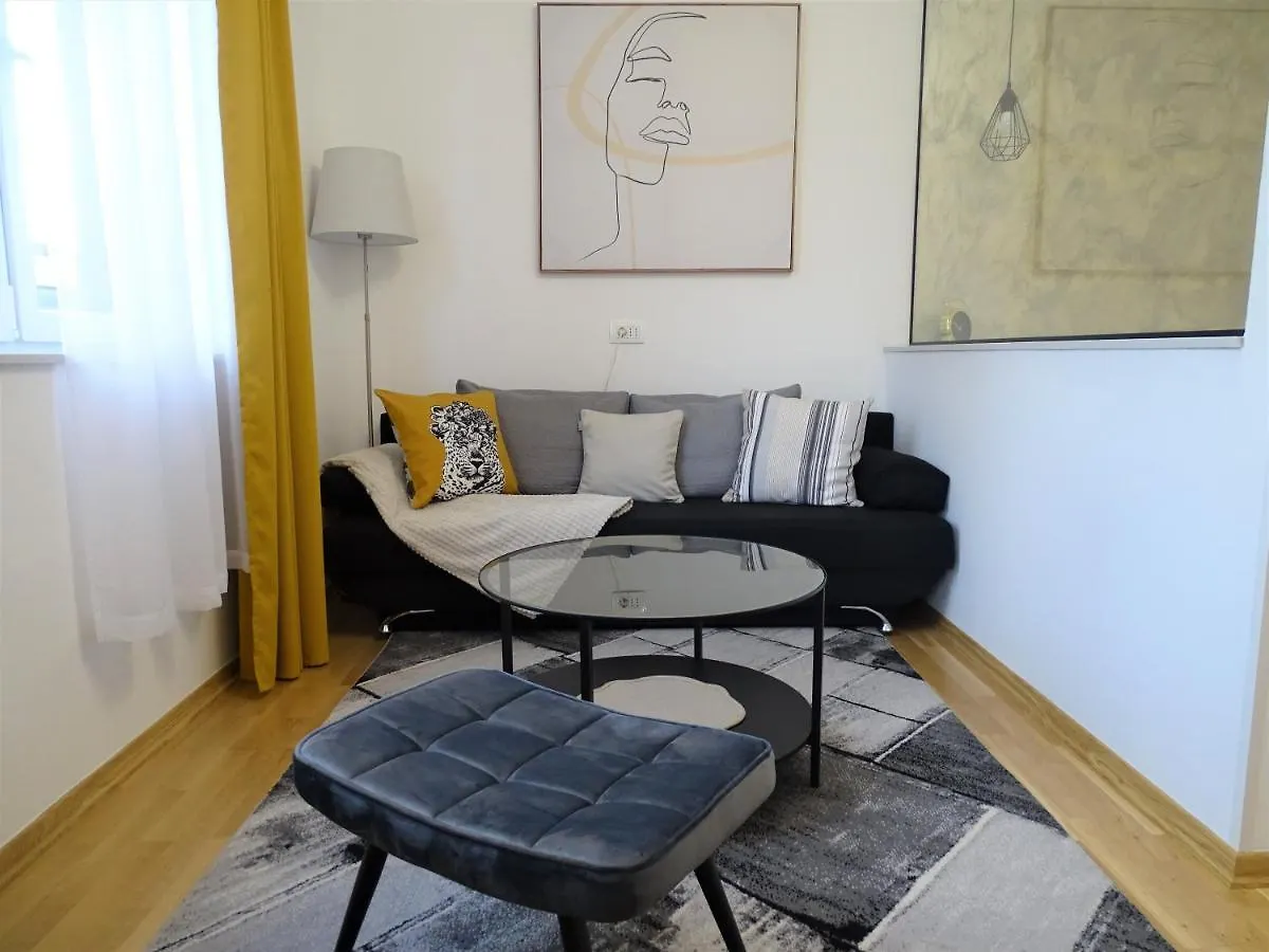 Sunny Oasis Apartment Rijeka