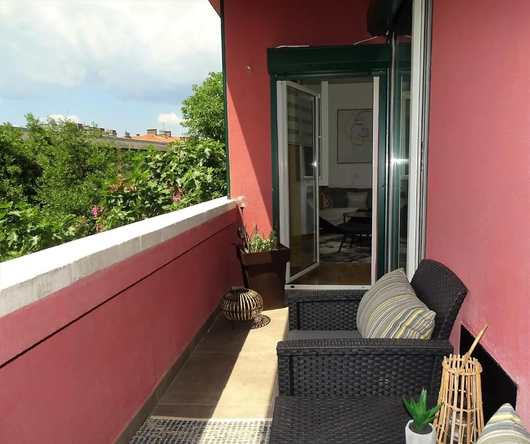 Sunny Oasis Apartment Rijeka